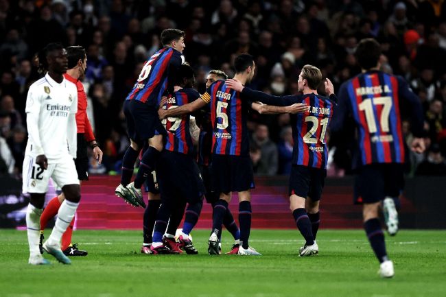 近日，片方发布“我有我的选择”特辑，对话马思纯钟楚曦，揭秘二人成长心路。