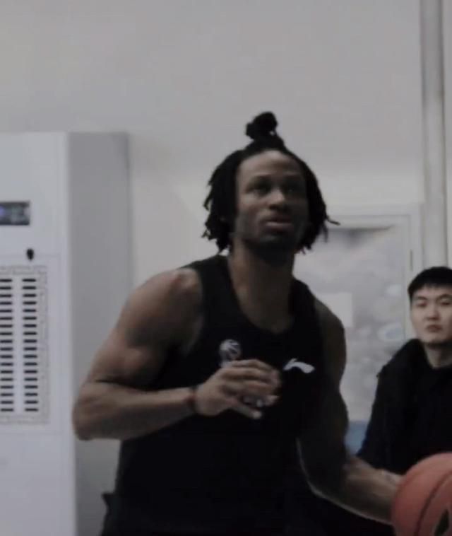 数据显示，影视、游戏等高端配音市场仍以人工为主，AI仅占据有声书、短视频等新兴领域的24%份额。