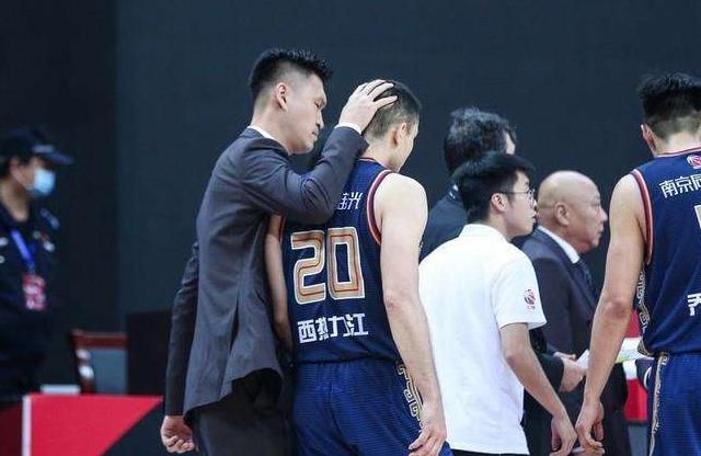 讲述同一世界观全新故事2025-10-21 马律师回归！