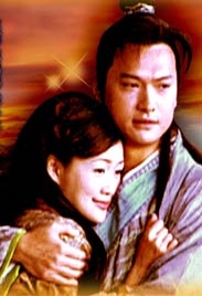 这些攻防战中的点连成线，线汇聚成网，枪林弹雨乃至弓箭将一个广阔的空间不断穿透、瓦解又重组。